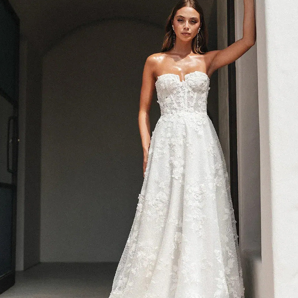 Shop Designer Wedding Dresses Online Up to 90% Off Luxe Redux Bridal Shop Designer Wedding Dresses Online Up to 90% Off Luxe Redux Bridal