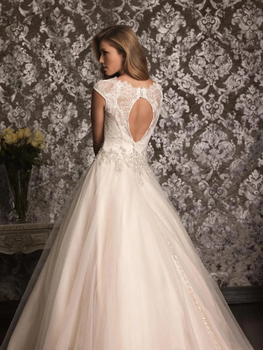 Allure 9022 - Size 6 Size Chart