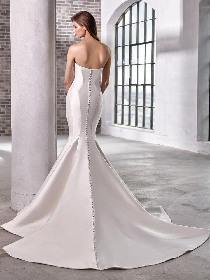 Badgley Mischka Frida - Size 10