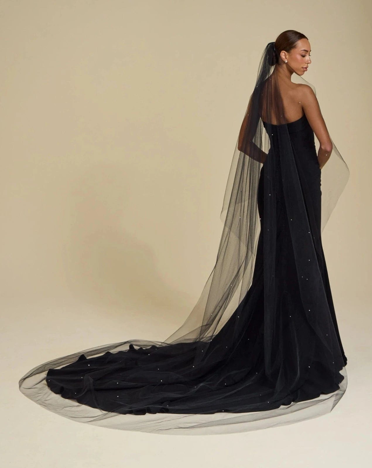 Paris by Debra Moreland Casino Veil – Luxe Redux Bridal display picture 2