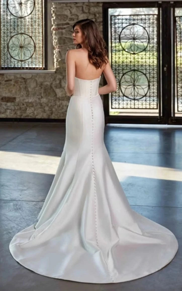 Eddy K. Deborah - Size 12