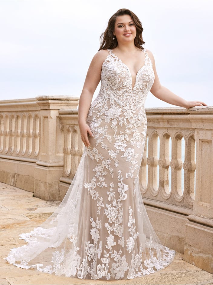 lyse by Enzoani Reilly - Size 24 lyse by Enzoani Reilly - Size 24
