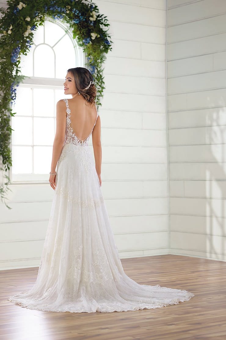 Essense of Australia D2872 - Size 10