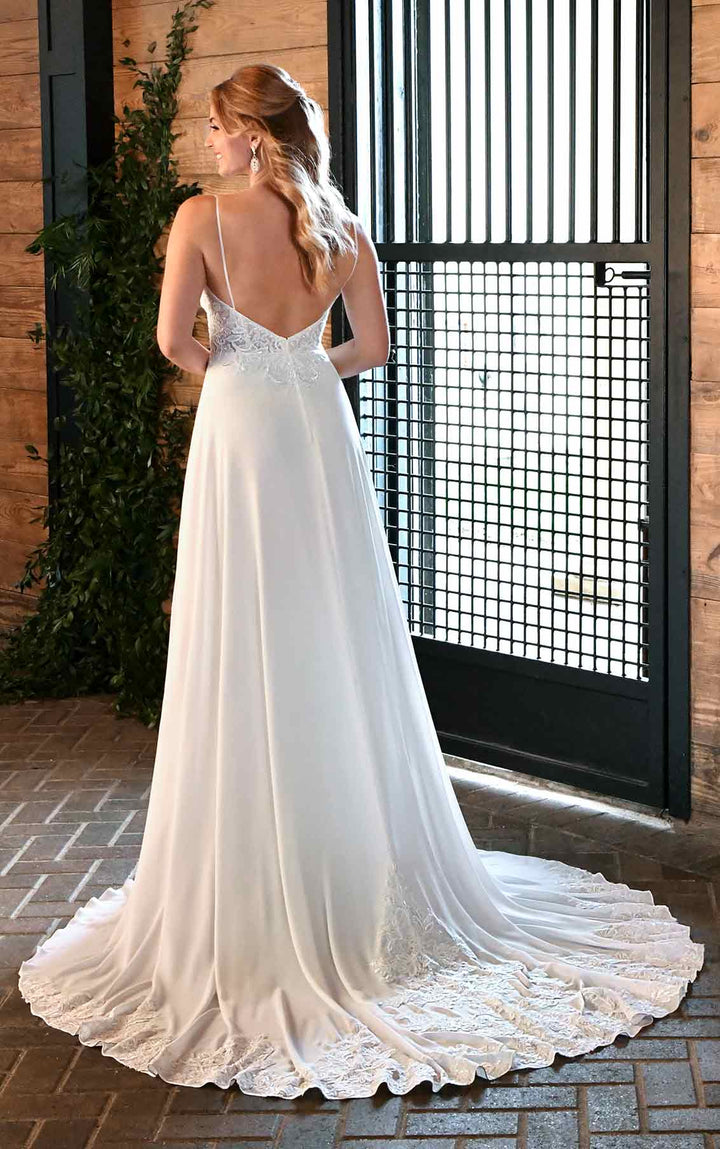 Essense of Australia D3408 - Size 8