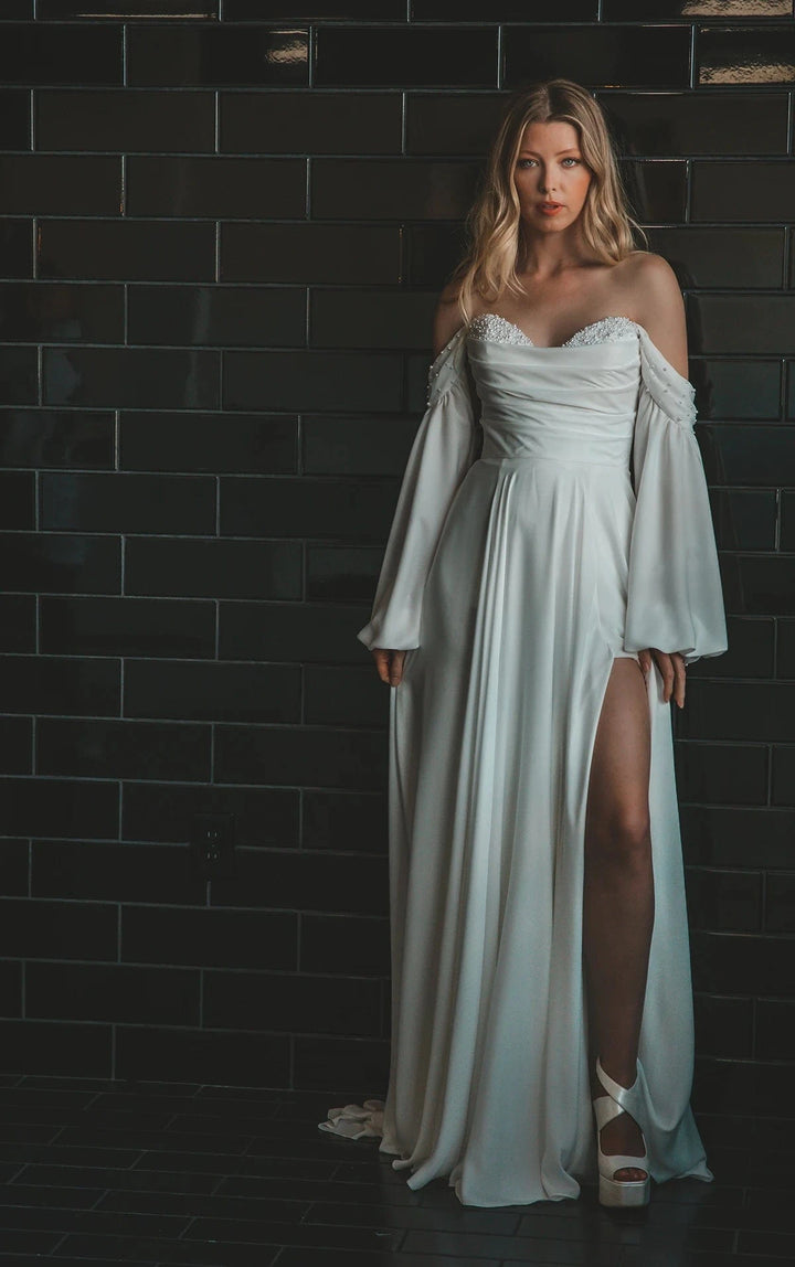 Essense of Australia D4087 - Size 14