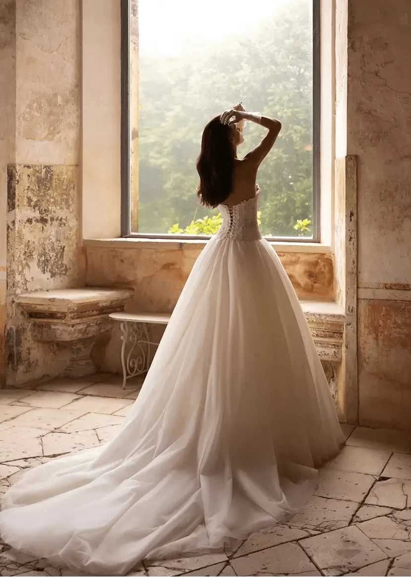 Eva Lendel Tasca - Size 10