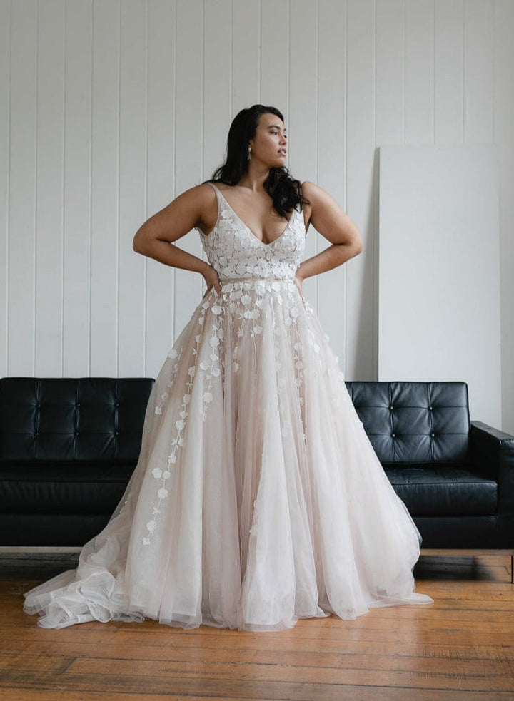 Hera Couture Lavant - Size 18