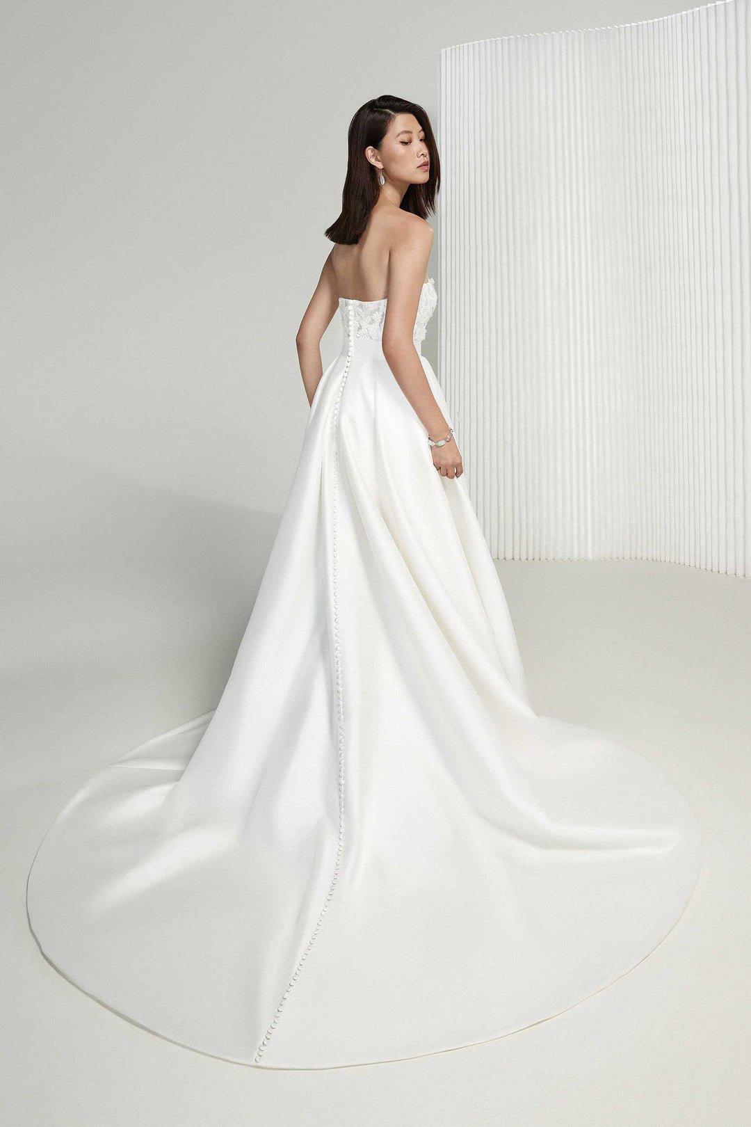 Signature by Justin Alexander Marie 99214 - Size 12