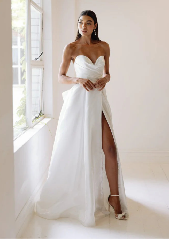 La Premiere Amira - Size 12