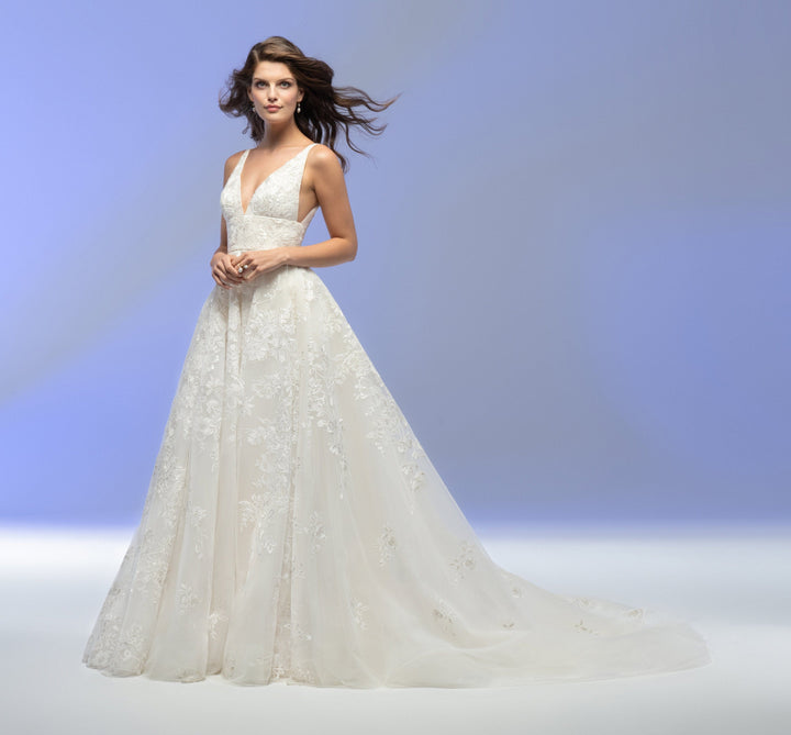 Lazaro Adelaide - Size 14