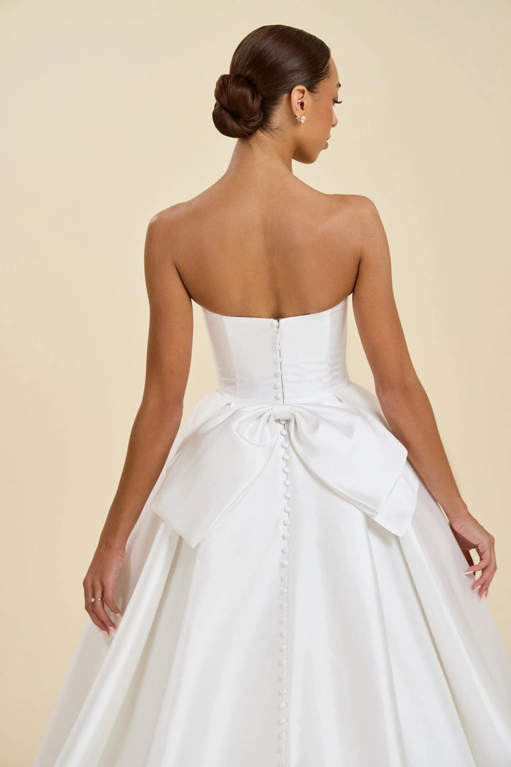 Luxe Privée Belle Bow