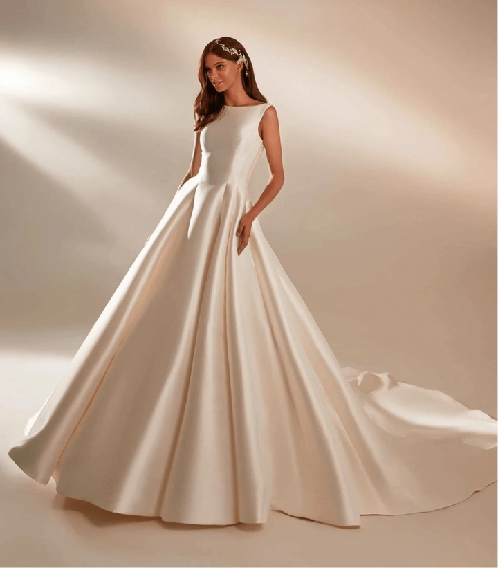 Milla Nova Anelia - Size 12