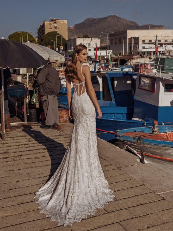 Modeca Selina - Size 16