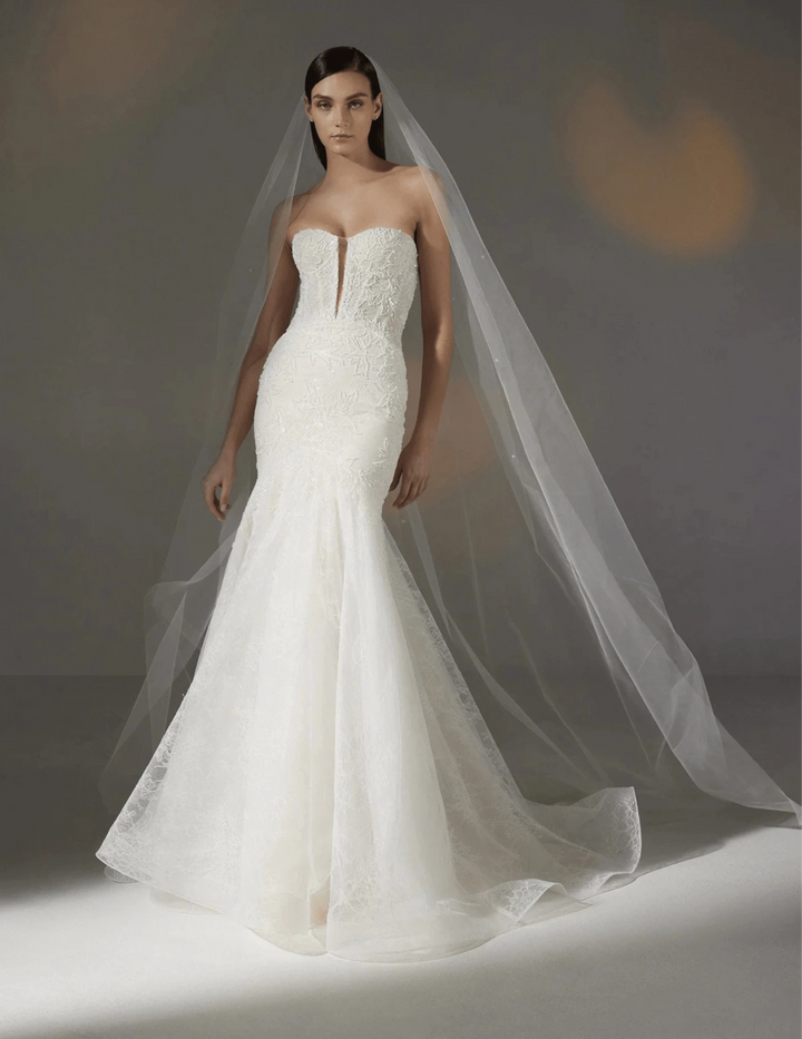 Pronovias Alura - Size 8