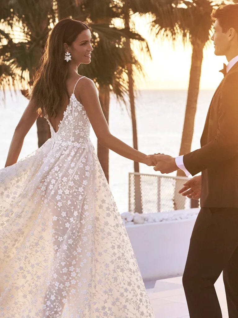 Pronovias Yuki - Size 12