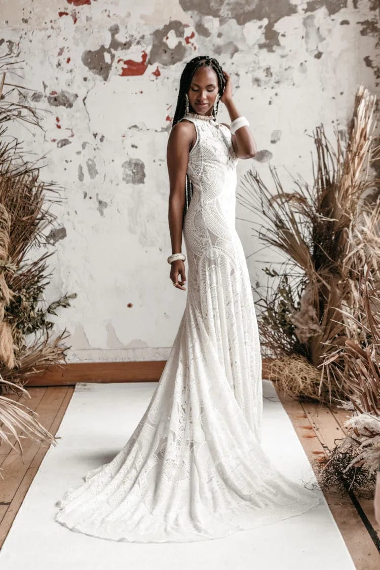 rue de seine boho wedding dress Rue de Seine Sedona Wedding Dress Bohemian Tulle A-line Bridal Gown with Oversized Lace Accents Size 12 Luxe Redux Bridal