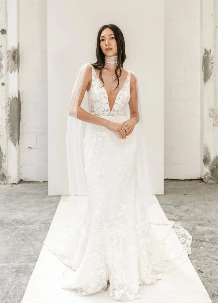 Saint Bridal Couture Owen + Scarf - Size 12