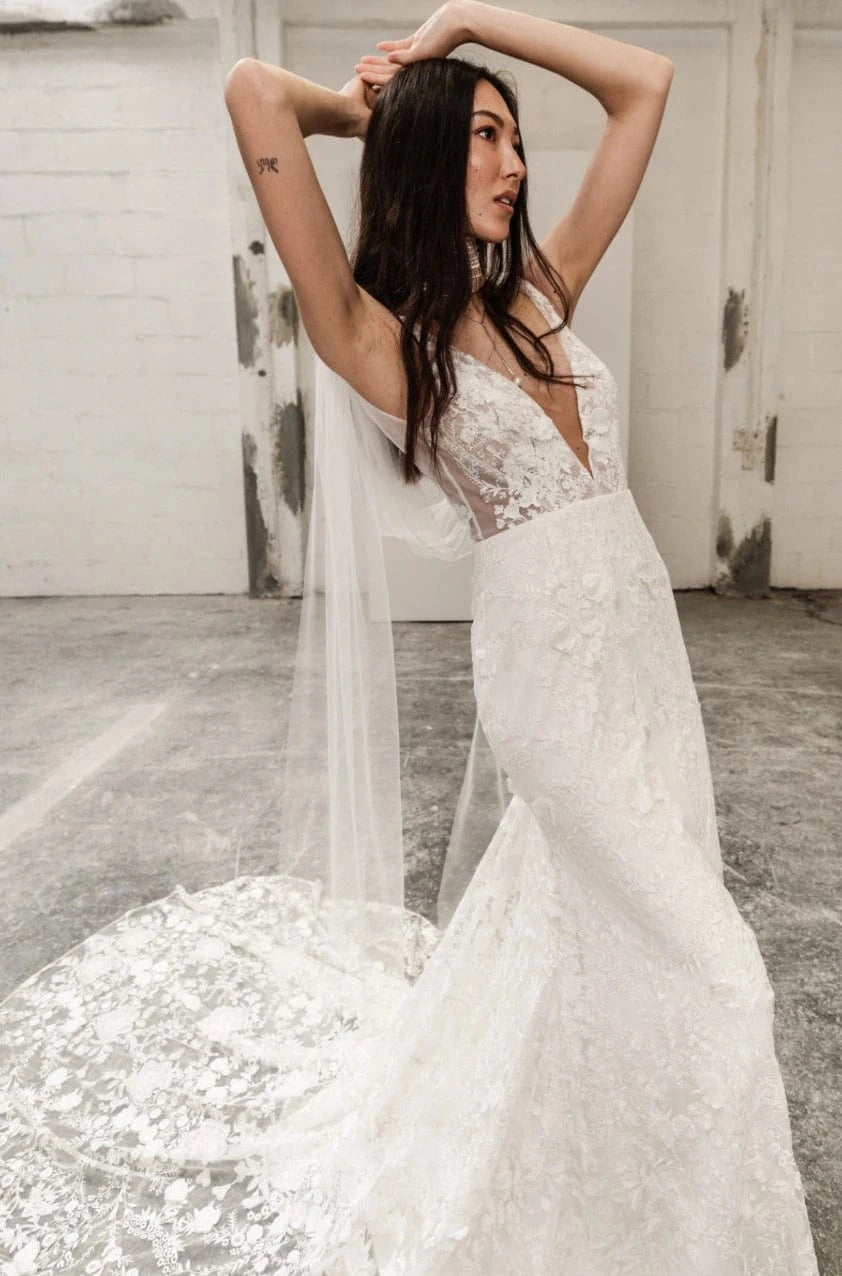 Saint Bridal Couture Owen + Scarf - Size 12