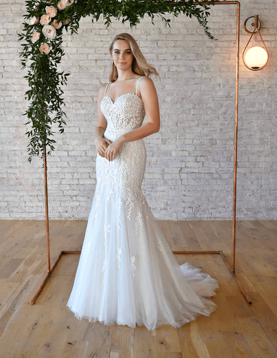 Stella york Wedding dress (street size on sale 18)