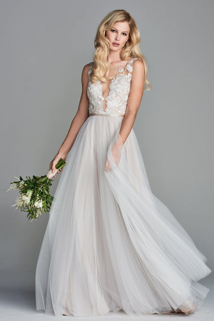 Lux & Love Bridals 'Penelope P924' – Nearly Newlywed