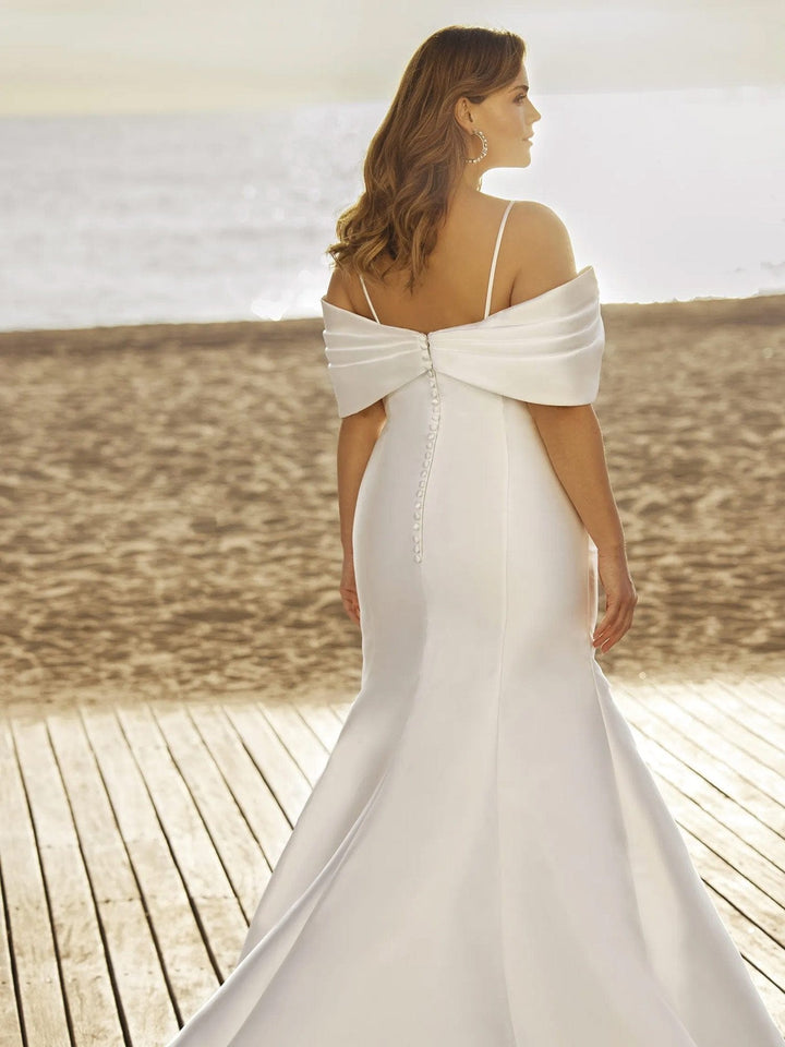 White One Cher - Size 20