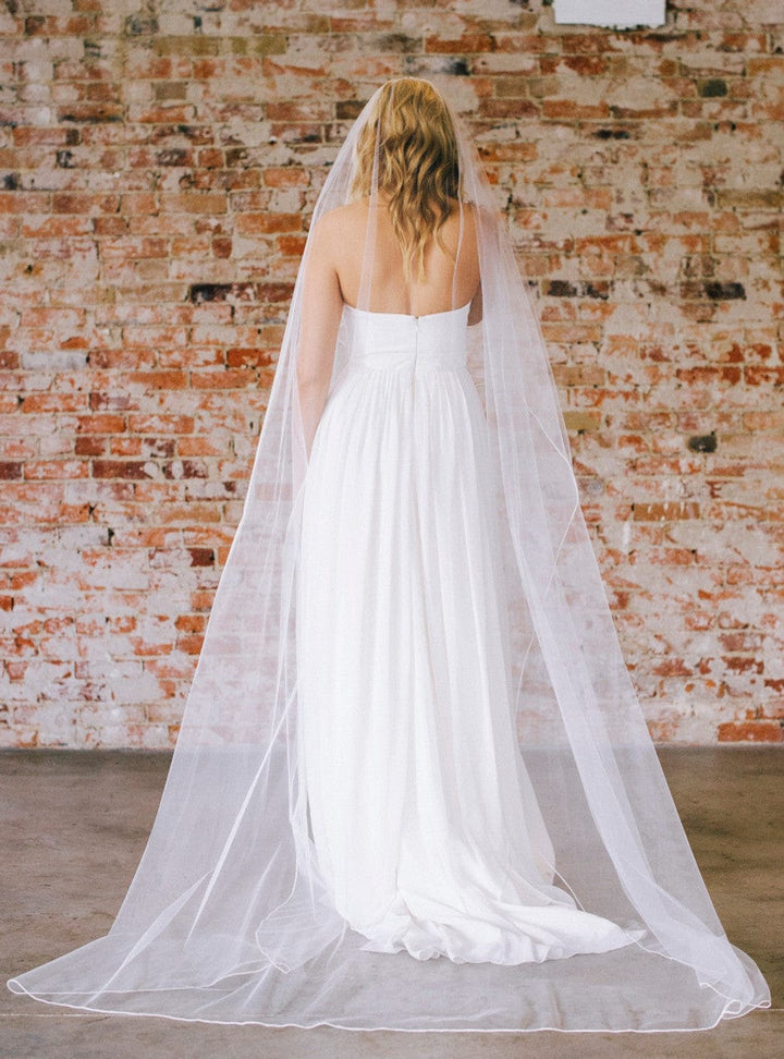 Sara Gabriel Ella Veil