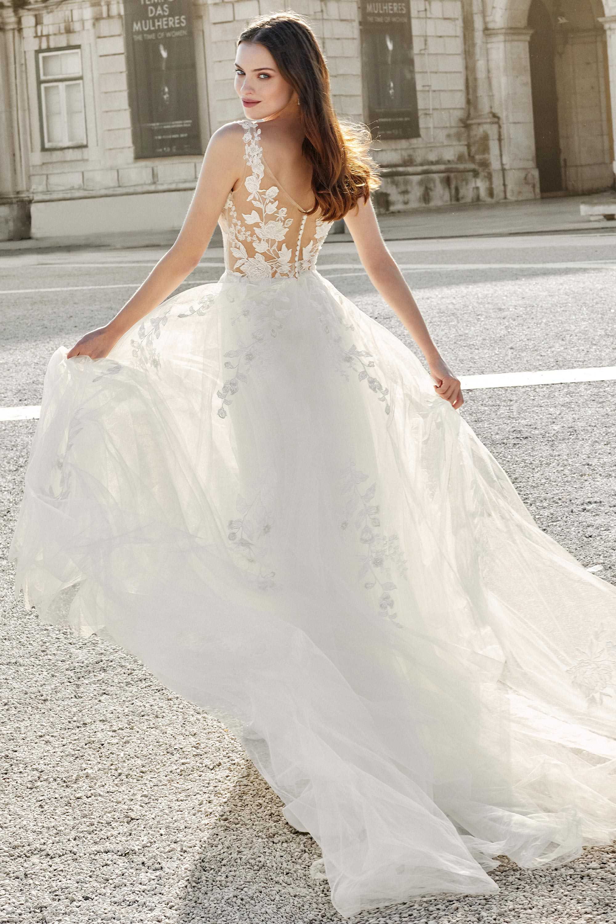 Adore by Justin Alexander 11142 - Size 16 Size Chart