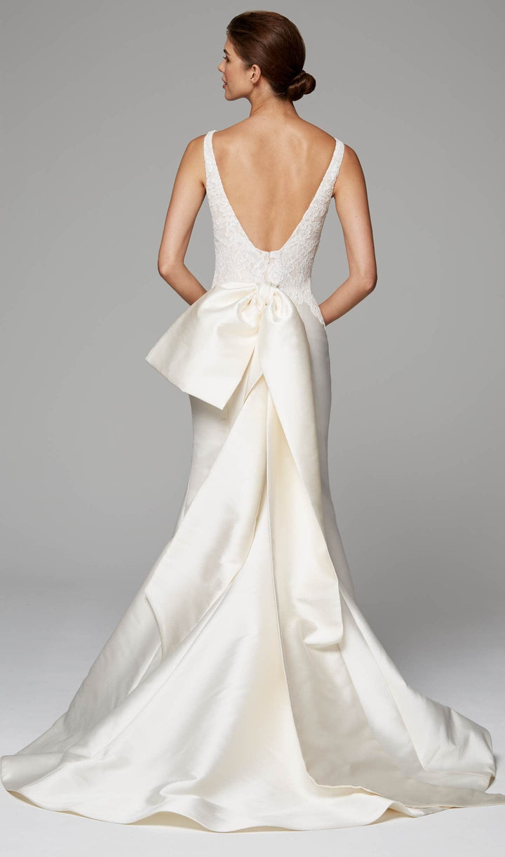 Anne Barge Celine - Size 10