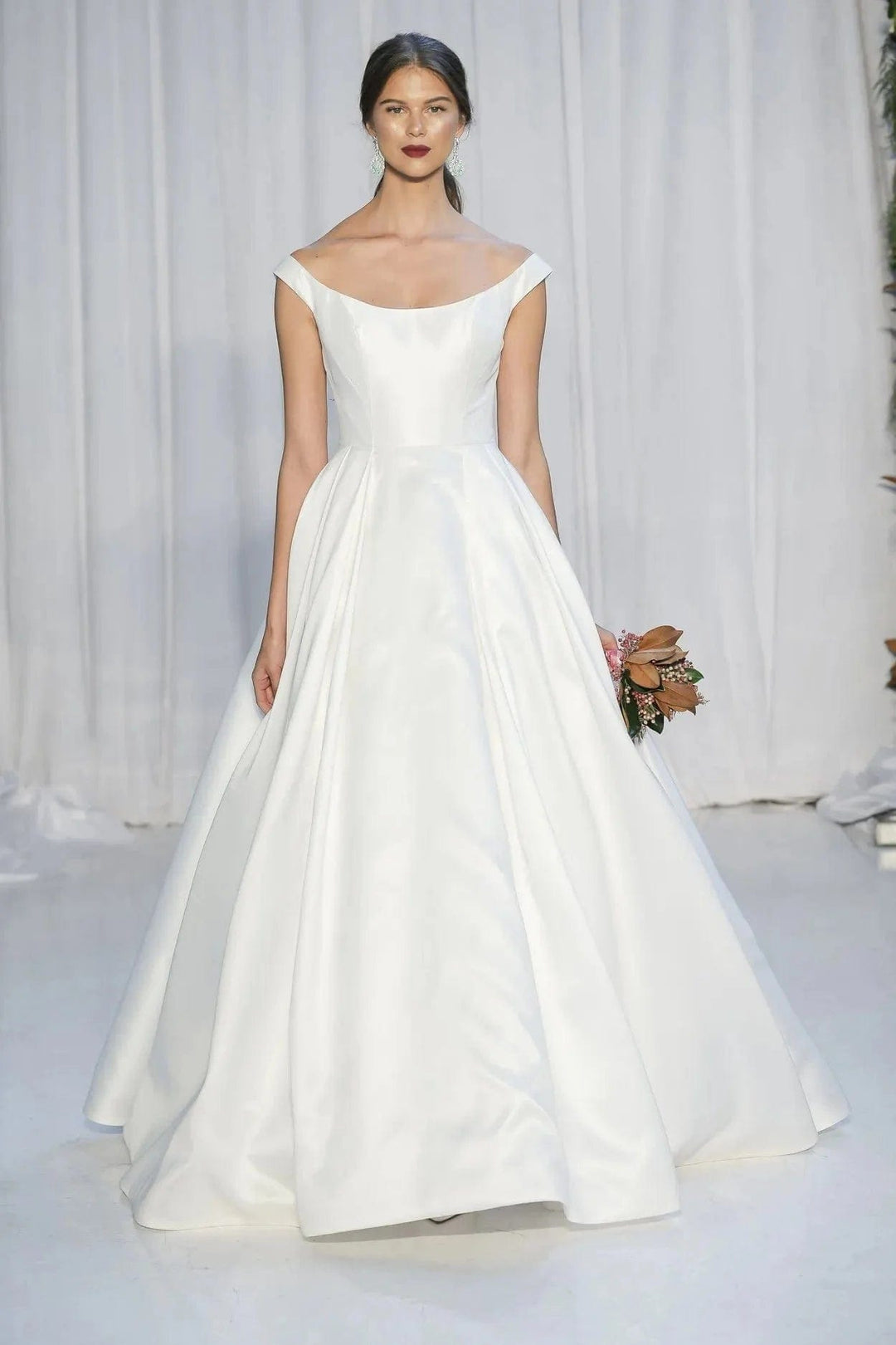 Anne Barge Sloane - Size 10