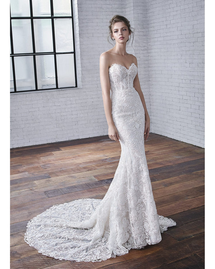 Badgley Mischka Celine - Size 14