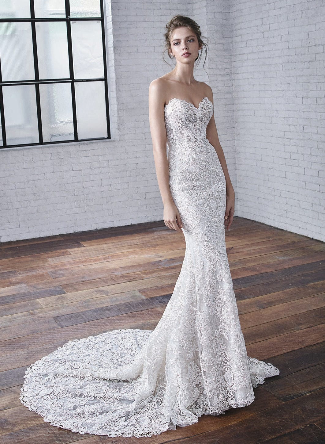 Badgley Mischka Celine - Size 12