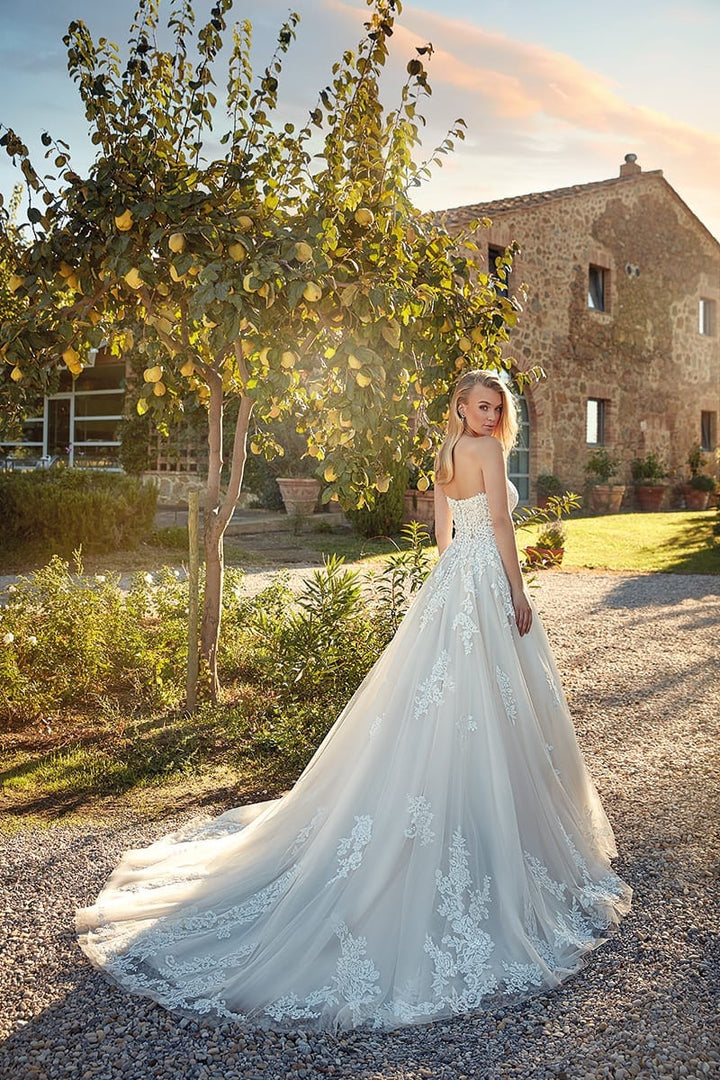 Eddy K. Rafaela - Size 14