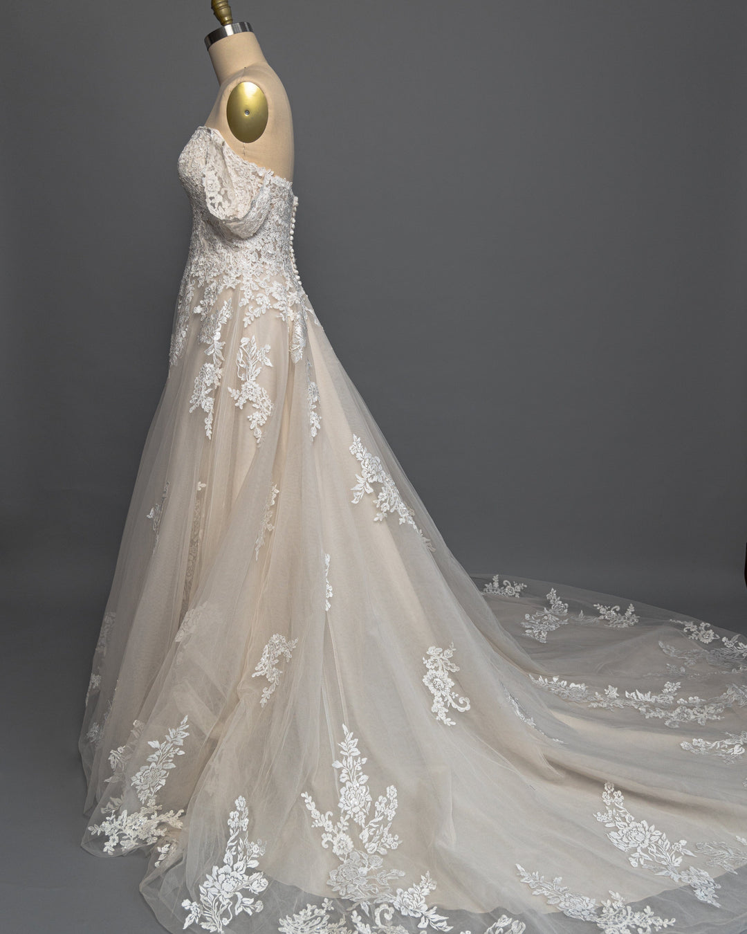 Eddy K. Rafaela - Size 14