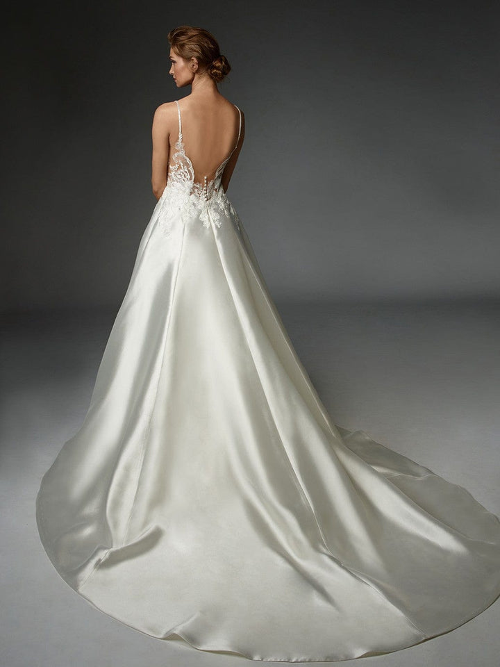 Élysée by Enzoani Minette - Size 12