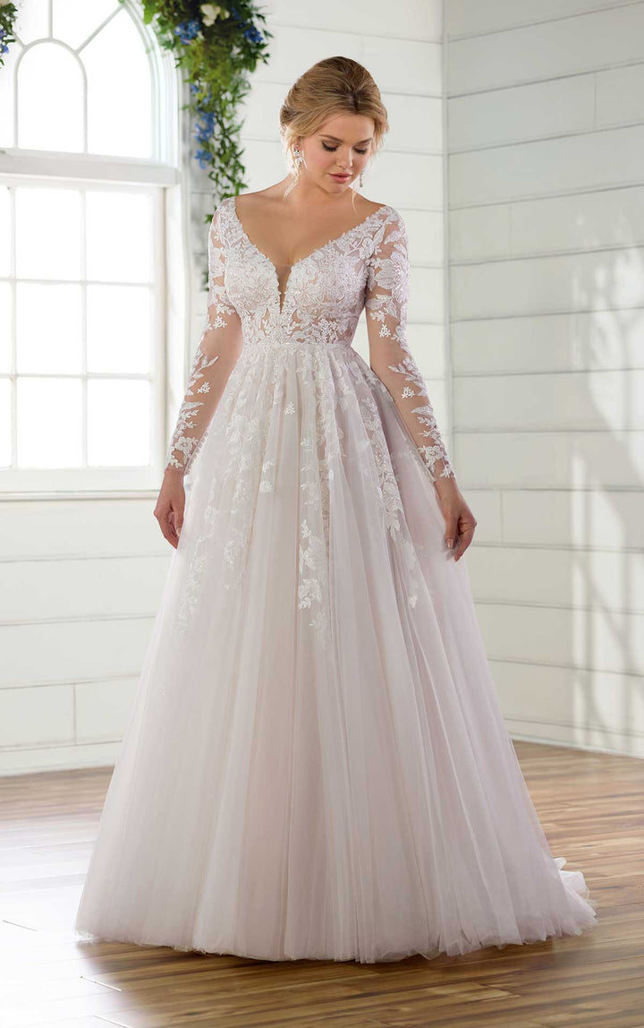 Essense of Australia D2737 - Size 10