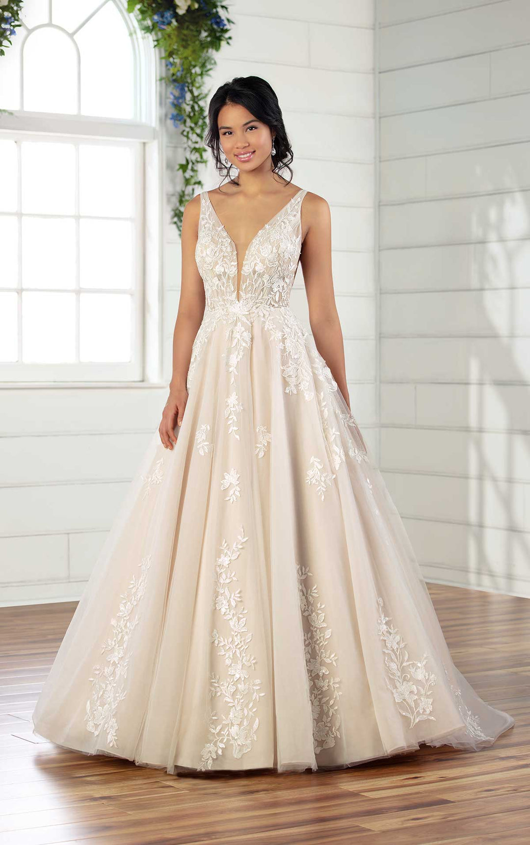 Essense of Australia D2845 - Size 12
