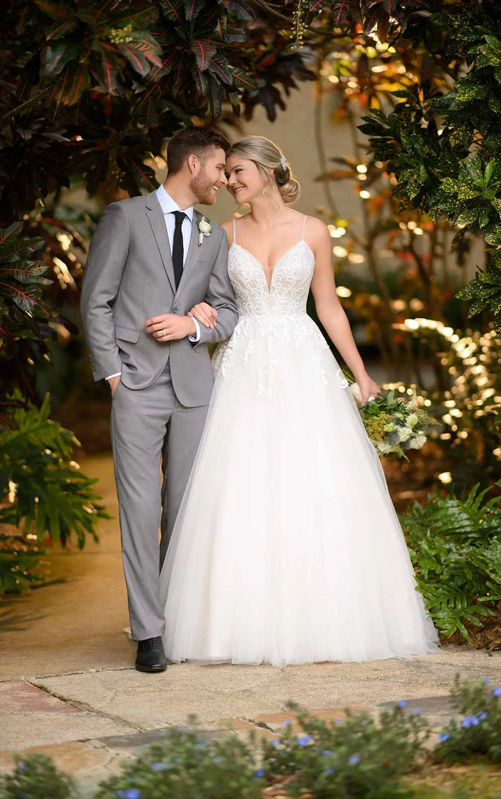 Essense of Australia D3004 - Size 10