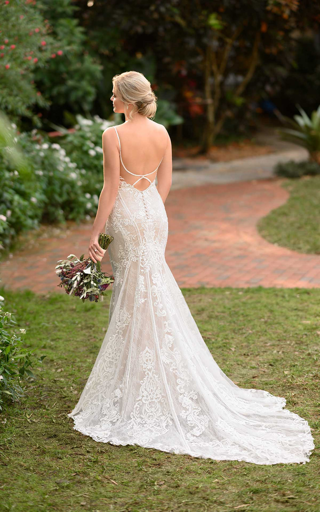 Essense of Australia D3124 - Size 12