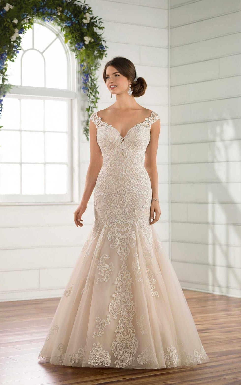 Essense of Australia D2434 - Size 18