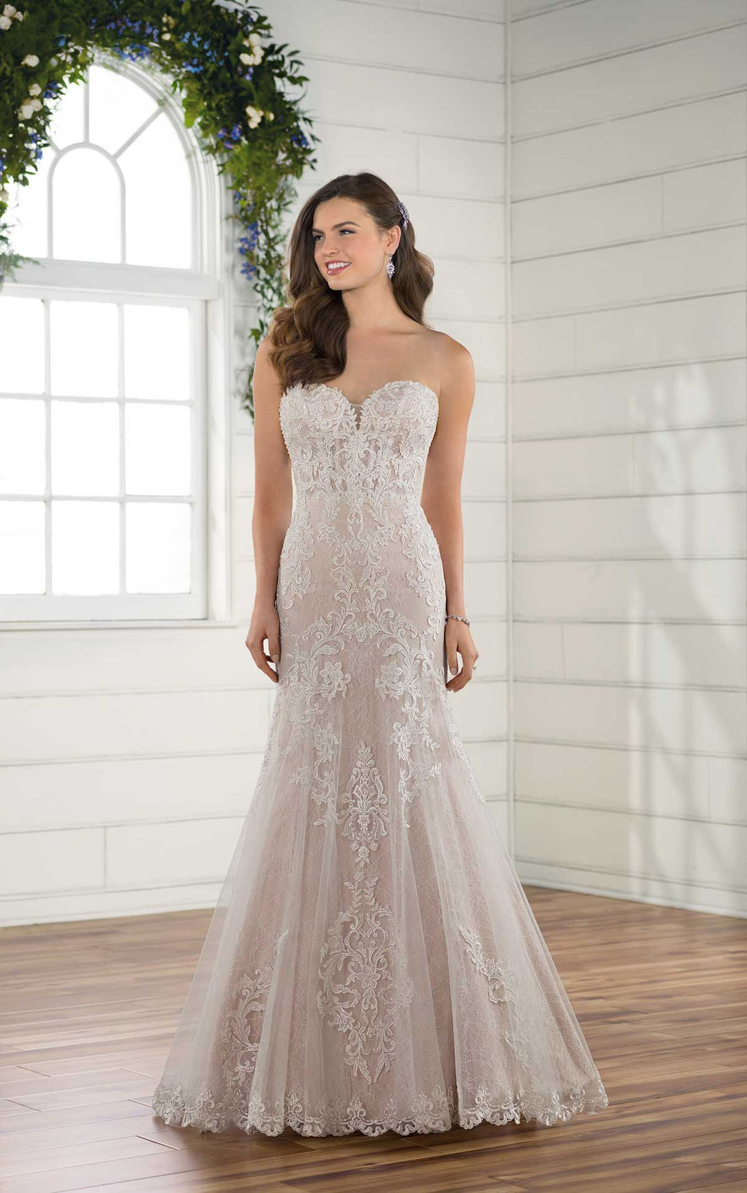 Essense of Australia D2451 - Size 12