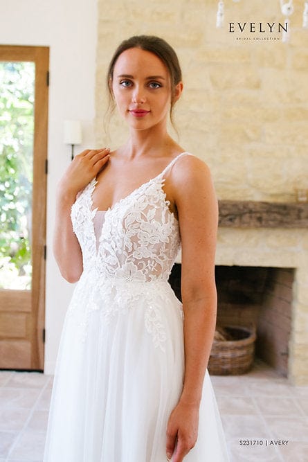 Evelyn Bridal Avery - Size 10