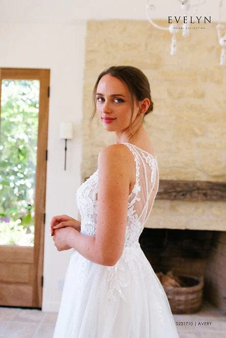 Evelyn Bridal Avery - Size 14
