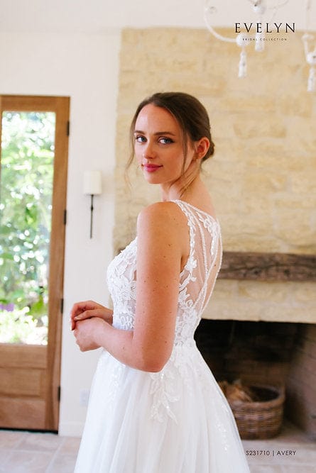 Evelyn Bridal Avery - Size 10