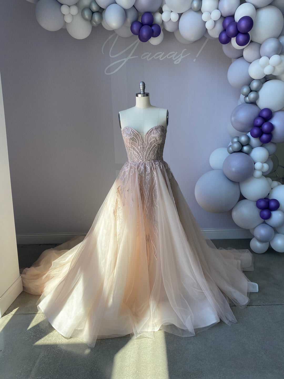 Badgley Mischka Deanna - Size 10