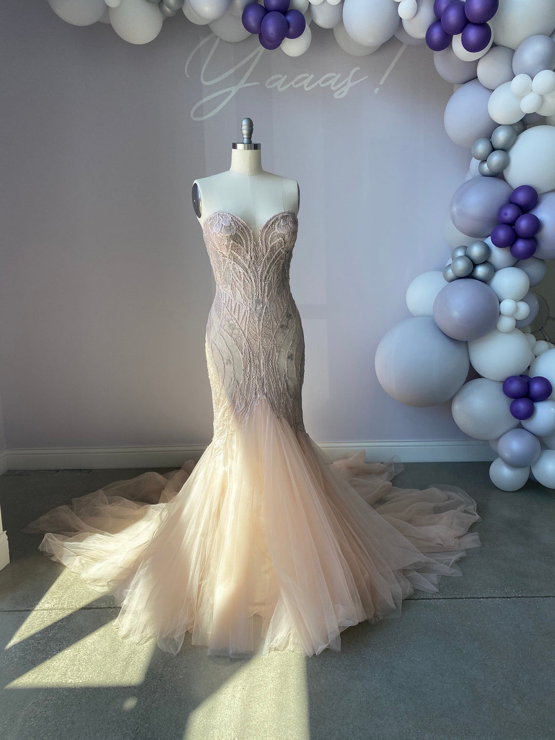 Badgley Mischka Deanna - Size 10