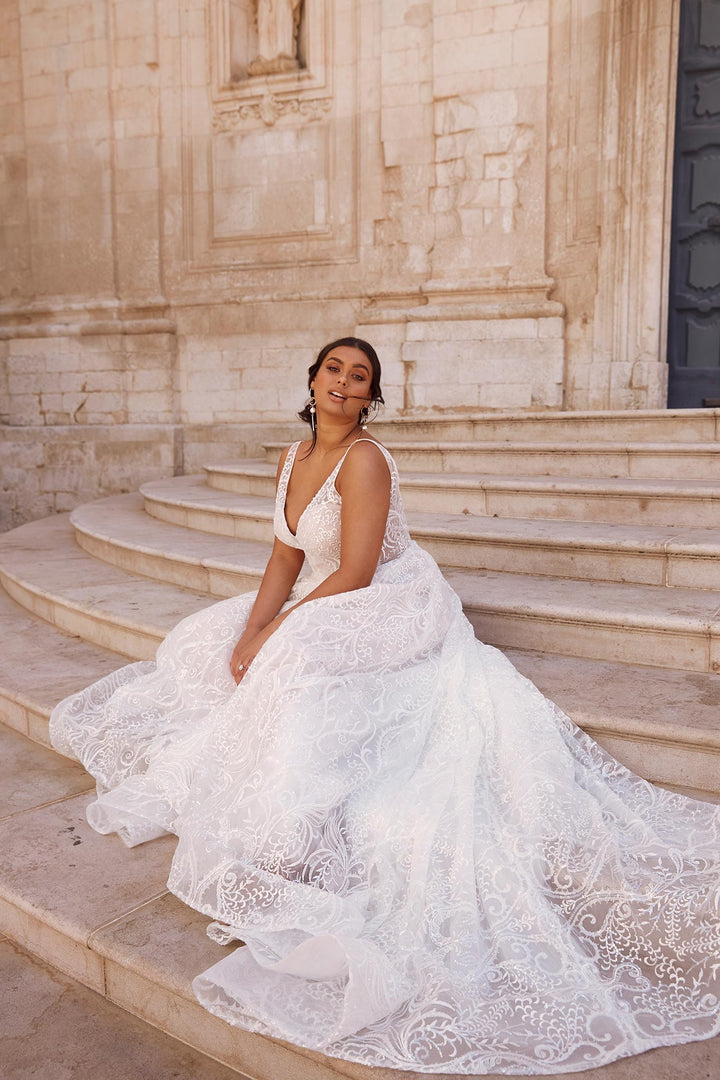 Madi Lane Mercedes - Size 12