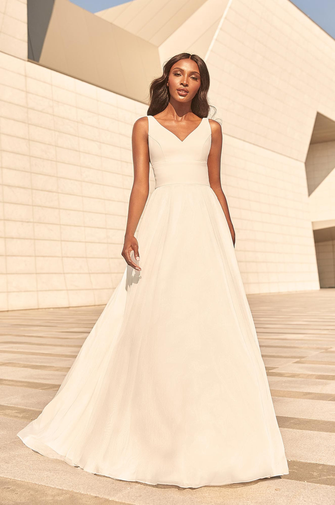 Paloma Blanca 4984 - Size 12