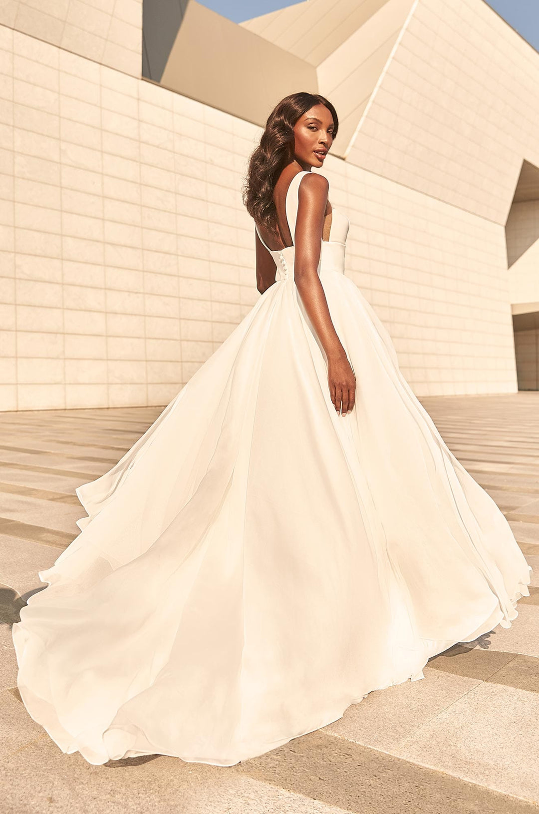 Paloma Blanca 4984 - Size 12