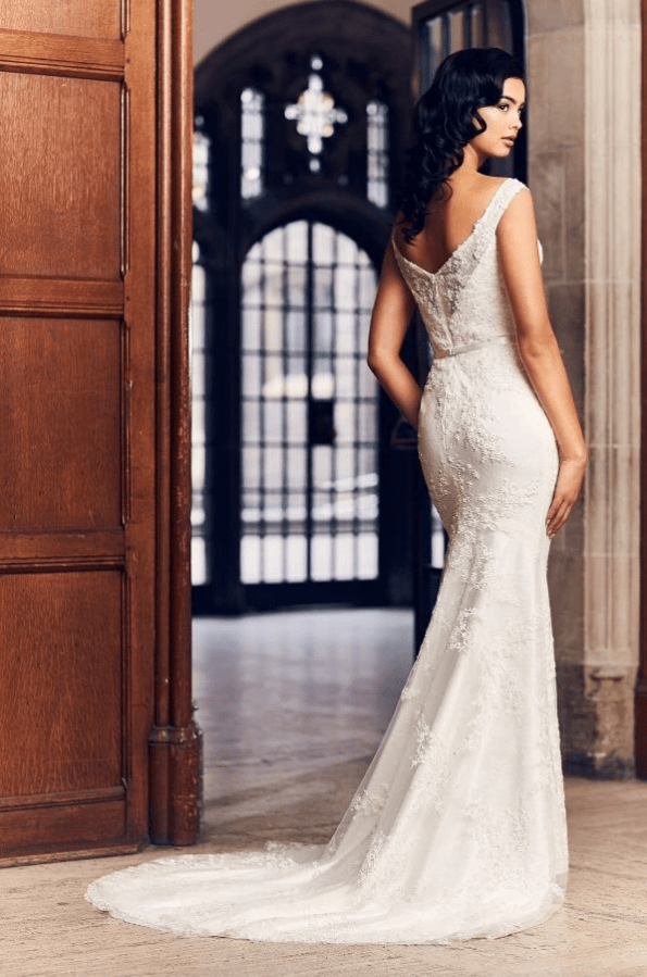 Paloma Blanca 4915 - Size 12