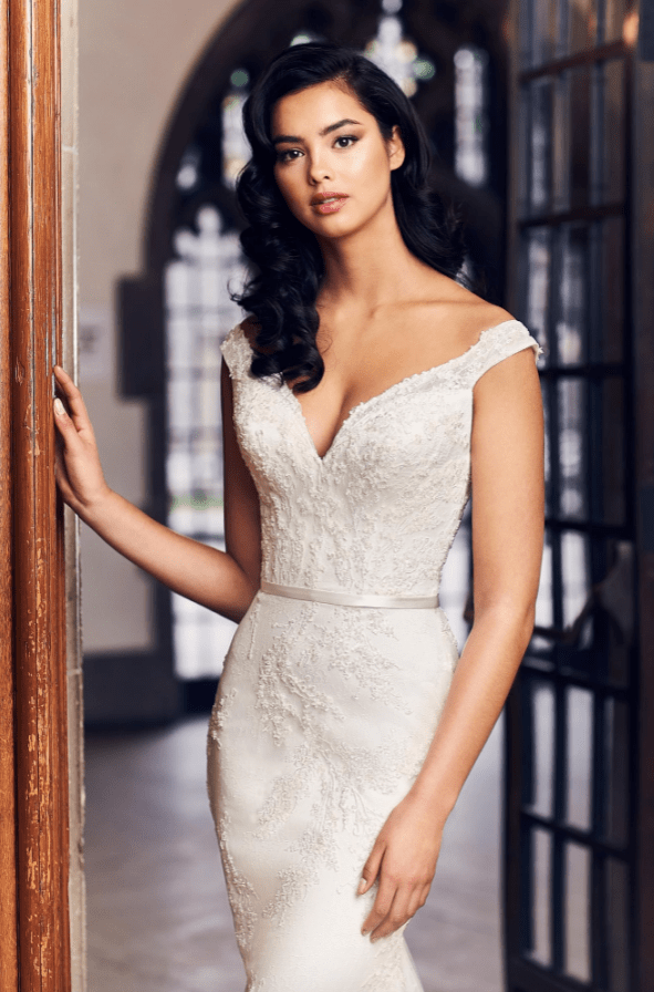 Paloma Blanca 4915 - Size 12